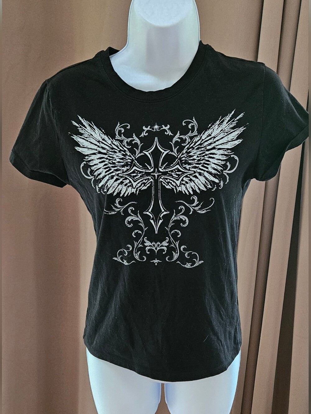 Lucky 777 Gothic Cross Angel Wings Graphic Tee Black Grunge Y2K Aesthetic